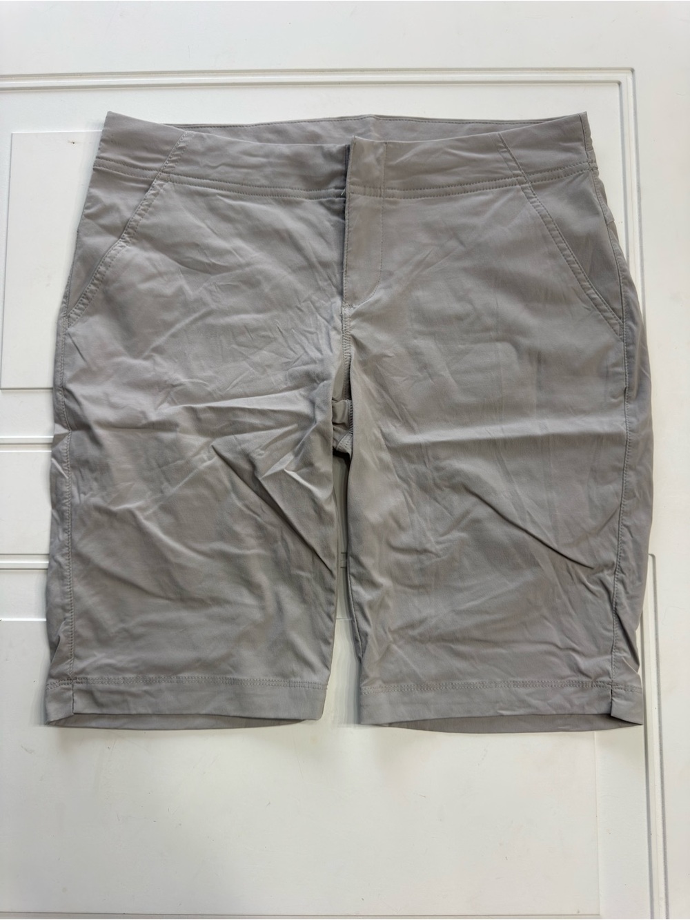 Columbia Women's Light Gray Performance Bermuda Shorts